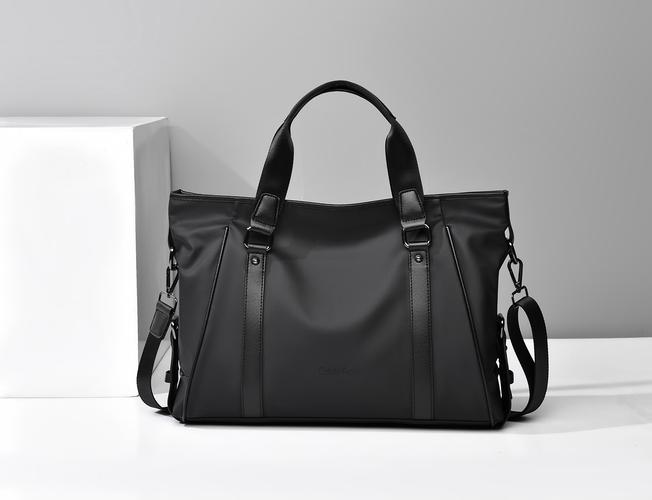 專業白底圖拍攝指南 男包、箱包、健身包及辦公用品